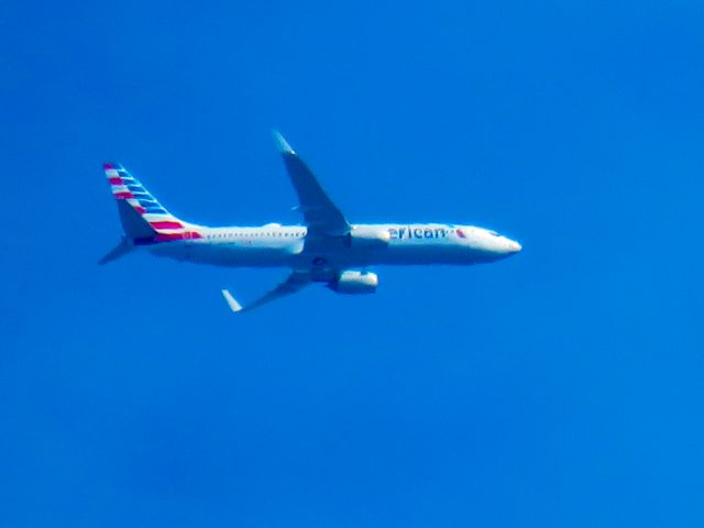 Boeing 737-800 (N957NN)