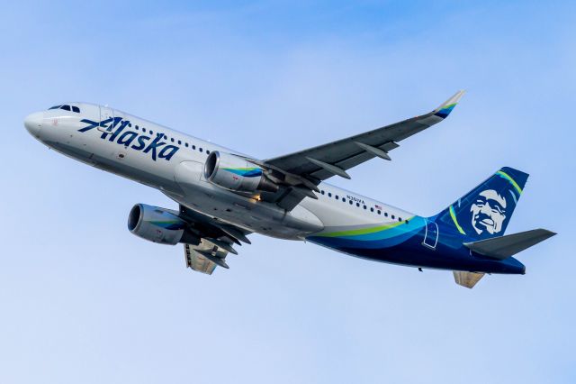 Airbus A320 (N361VA)