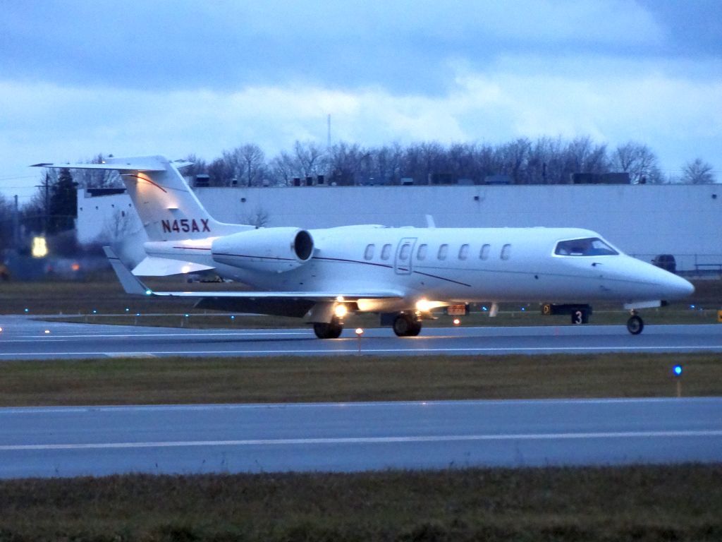 Learjet 45 (N45AX)