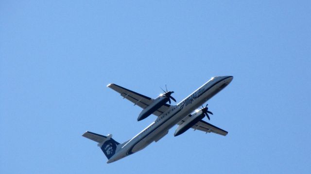 de Havilland Dash 8-400 (N439QX) - If youre a fan of Alaska Airlines - You ganna love our compilation of close-up landing videos in HD <br><a rel="nofollow" href="a rel=nofollow href=http://www.youtube.com/watch?v=KHU-bOnPZAs">http://www.youtube.com/watch?v=KHU-bOnPZAs</a&gthttp://www.youtube.com/watch?v=KHU-bOnPZAs">http://www.youtube.com/watch?v=KHU-bOnPZAs</a>/a;