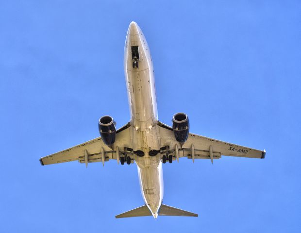 Boeing 737-700 (XA-AMZ)