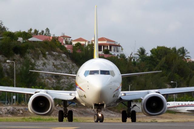 Boeing 737-800 (9Y-JMB)