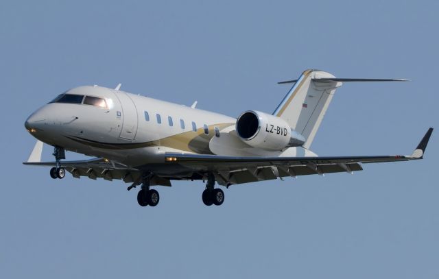 Canadair Challenger (LZ-BVD)