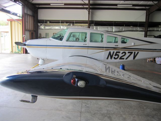 Beechcraft Sierra (N527V) - 1974 Beech Sierra