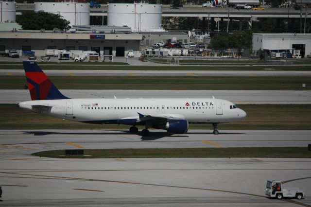 Airbus A320 (N313US)