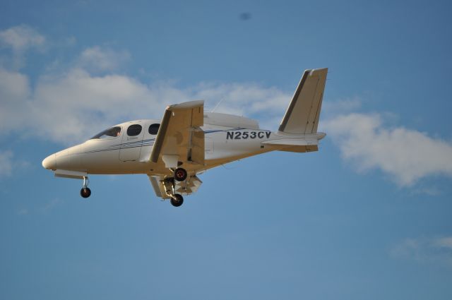 Cirrus Vision SF50 (N253CV)