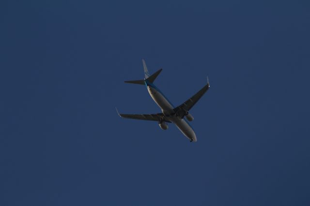 Boeing 737-700 (PH-BCA) - Boeing 737-8K2, KLM, flies above Nieuwkoop and going to land on Aalsmeerbaan at Schiphol. The origin of the flight Barcelona (Spain).