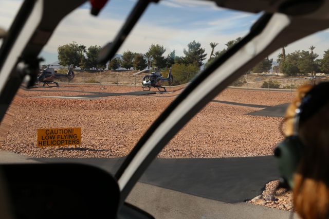 Eurocopter EC-130 (N809MH) - Landing at Maverick Helicopters, 14 Nov 13.