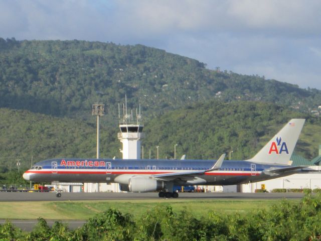 Boeing 757-200 (N658AA)