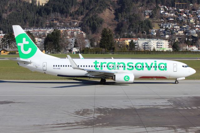 Boeing 737-800 (PH-HXB)