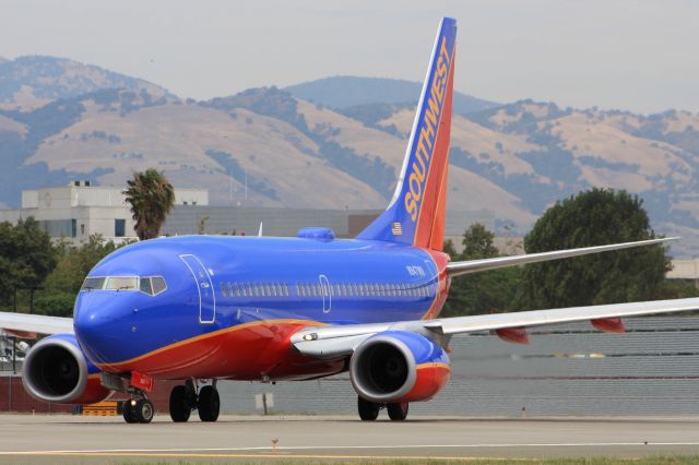 Boeing 737-700 (N947WN)