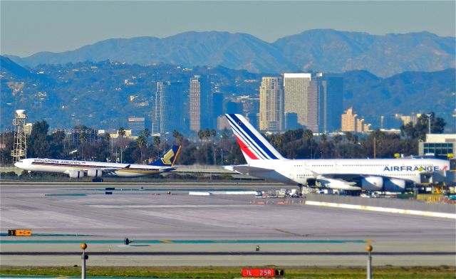 Airbus A380-800 (F-HPJE)