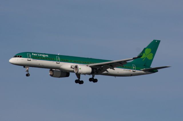 Boeing 757-200 (EI-CJX)