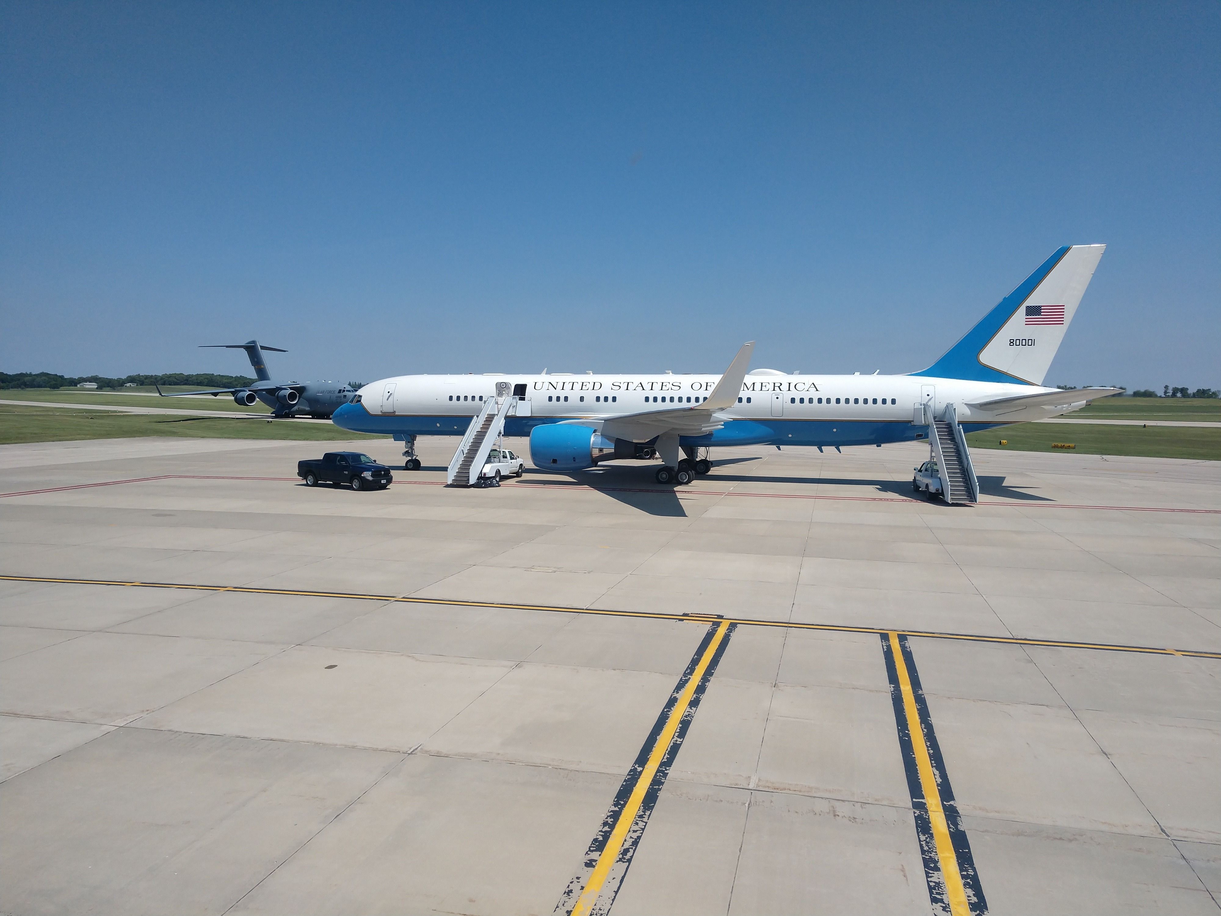 N80001 — - Air Force 2 on the ramp at KMCW.