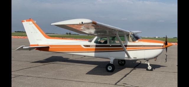 Cessna Skyhawk (N5519J)