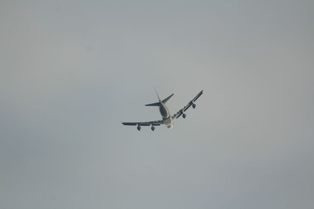 Boeing 747-200 (B-18709) - Direction Amsterdam EHAM, above De Rijp, NH, The Netherlands