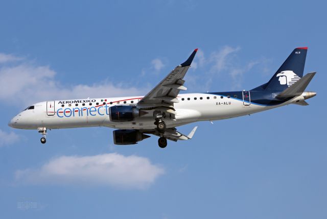 Embraer ERJ-190 (XA-ALU) - AeroMexico Connect / Embraer ERJ-190LR  - MSN 200 / XA-ALU / MMMX 04/2019