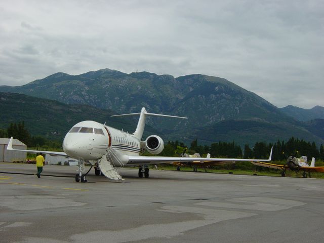 Bombardier Global 5000 (VP-BWB) - Tivat, Montenegro