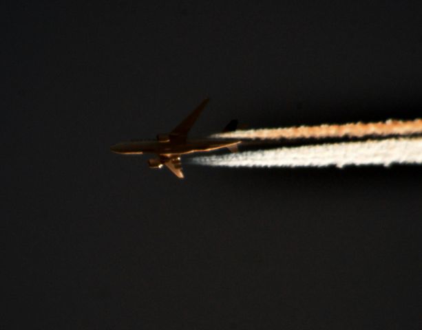 Boeing 777-200 — - United 898 Beijing Capital to Washington Dulles west of Cleveland 35,000 ft.10-9-14 