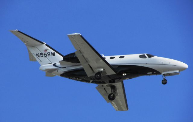 Cessna Citation Mustang (N552M) - Landing on RWY 20R