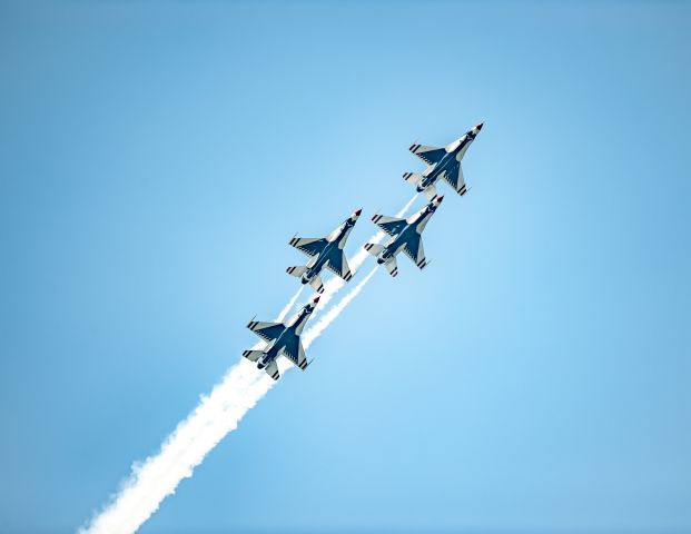 Lockheed F-16 Fighting Falcon — - 2016 NY Airshow 