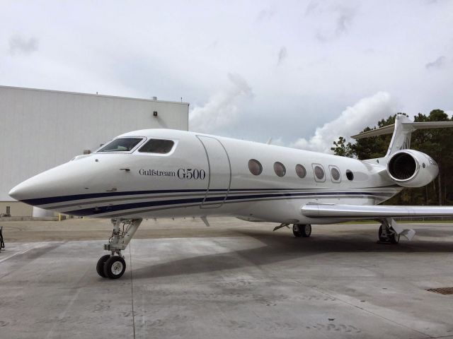 Gulfstream Aerospace Gulfstream G650 (N500GA) - KSAV Gulfstream Ramp