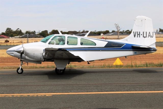 Beechcraft Travel Air (VH-UAJ)