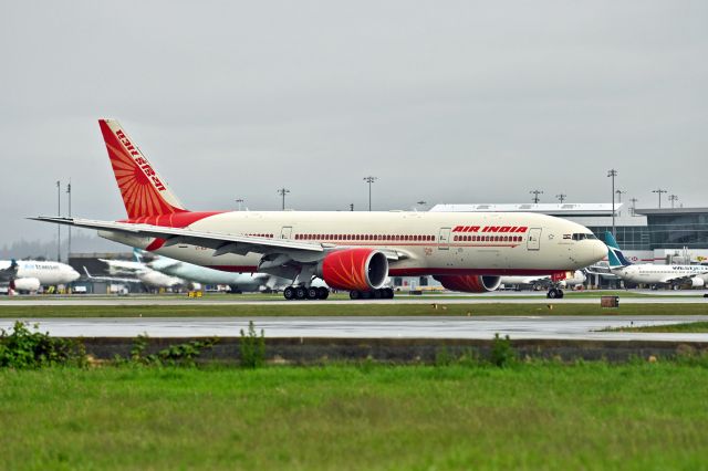 BOEING 777-200LR (VT-ALH)