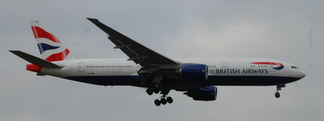 BOEING 777-200LR (G-YMMP)