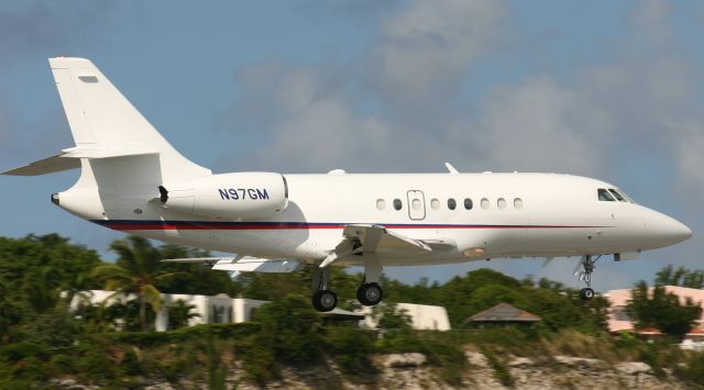 Dassault Falcon 2000 (N97GM)