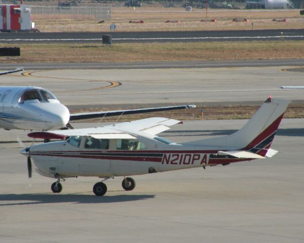 Cessna Centurion (N210PA)