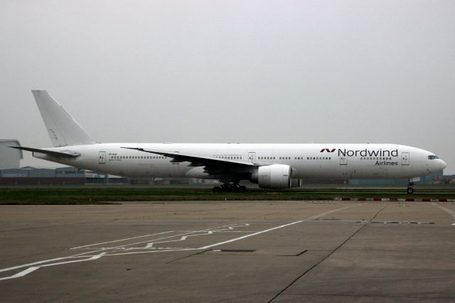 BOEING 777-300ER (VP-BJO) - Taxiing to depart rwy 09R on 29-Nov-20 operating flight NWS9453 to ZGGG.