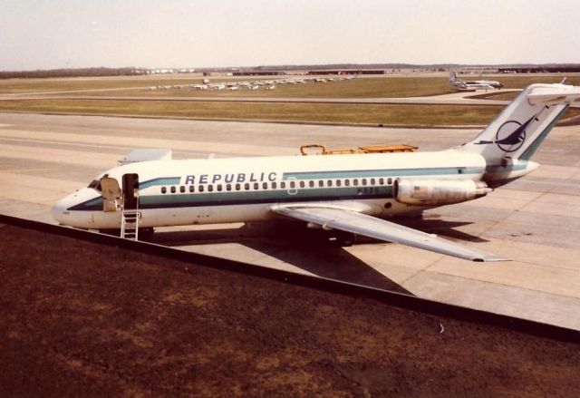 Douglas DC-9-10 (N92S) - Republic DC-9 at Washington Dulles in the early 1980s