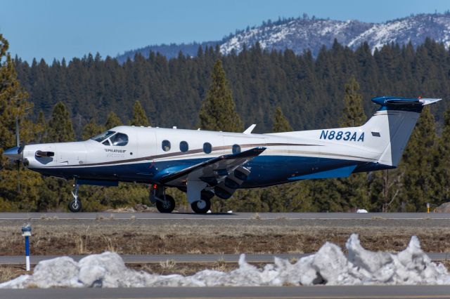 Pilatus PC-12 (N883AA)