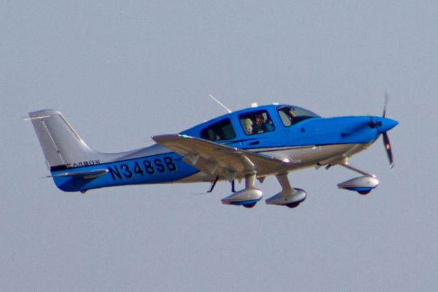 Cirrus SR-22 (N348SB)