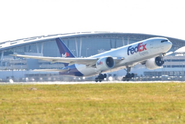 BOEING 777-200LR (N844FD) - 23-R 06-23-22