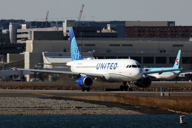 Airbus A320 (N488UA)