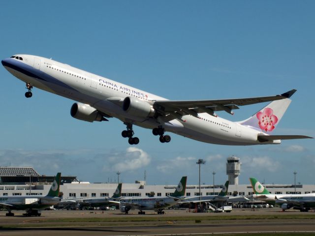 Airbus A330-300 (B-18359)
