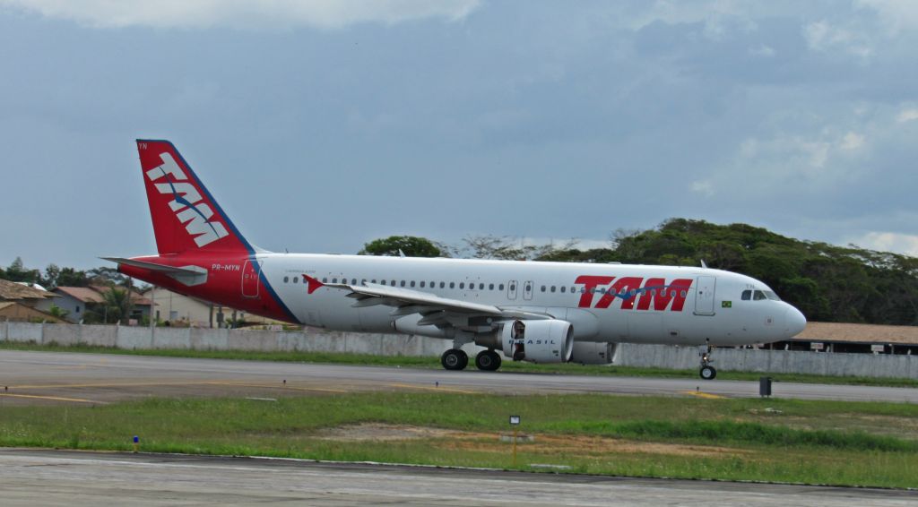 Airbus A320 (PR-MYN)