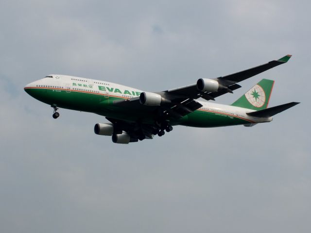 Boeing 747-400 (B-16409)