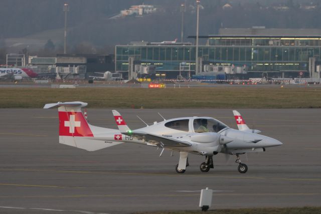 Diamond Twin Star (HB-LMA) - At sunset on 5th Feb 2024: New aircraft for «European Flight Academy» in Swiss livery.