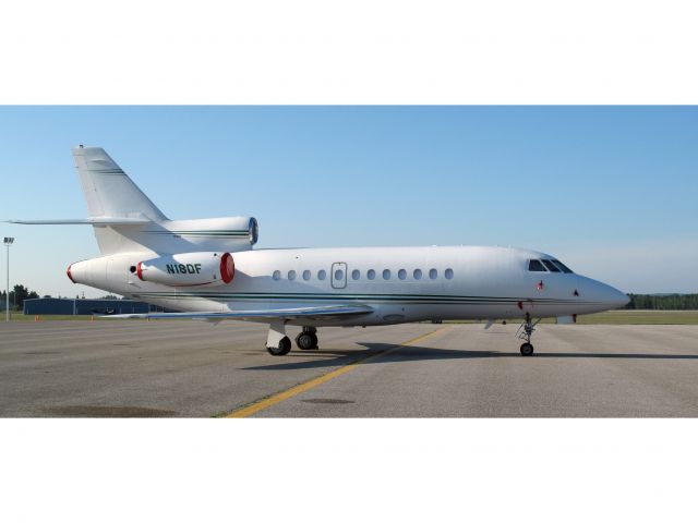 Dassault Falcon 900 (N18DF) - A very nice business jet, built to French military standards.