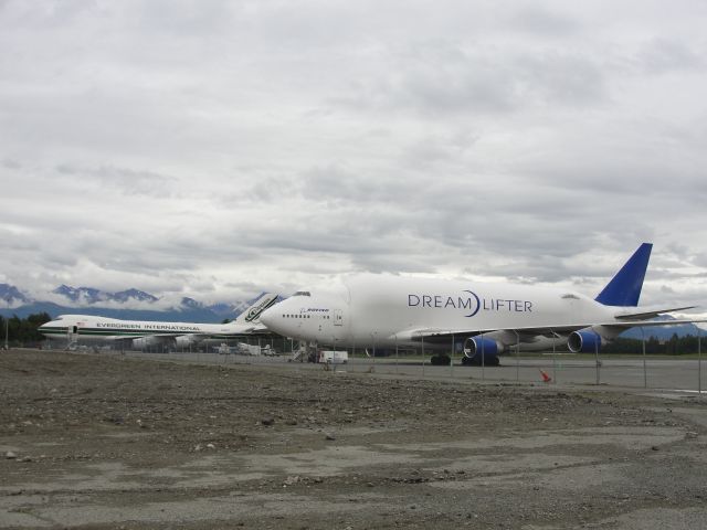 Boeing Dreamlifter (N780BA)