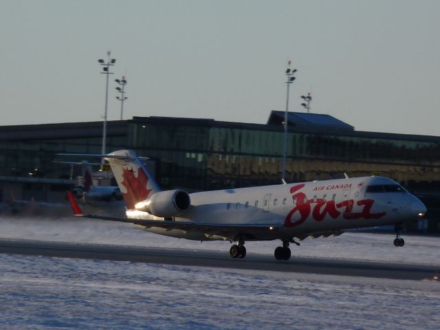 Canadair Regional Jet CRJ-200 (C-GNJA) - taking off of #07