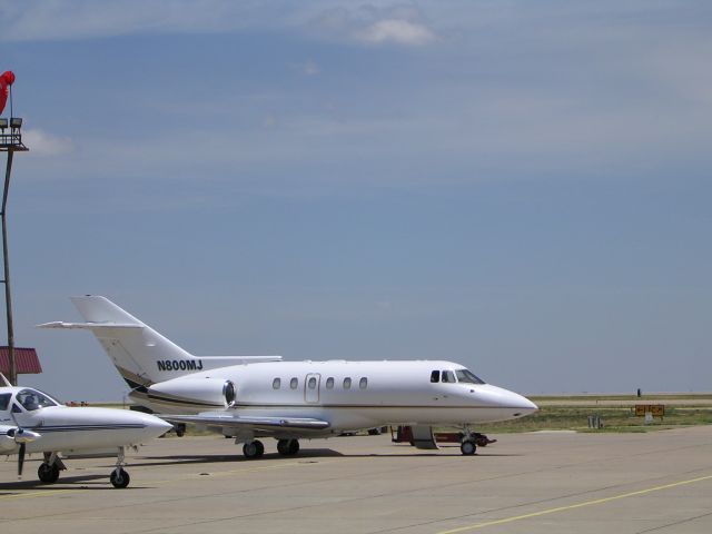 Hawker 800 (N800MJ)