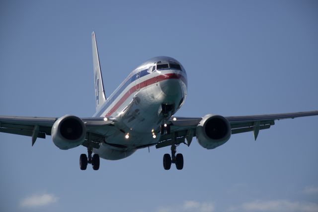 Boeing 737-800 —