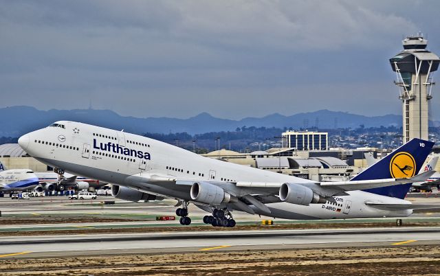 Boeing 747-400 (D-ABVD) - D-ABVD Lufthansa Boeing 747-430 (cn 24740/786) Bochum  Los Angeles - International (LAX / KLAX) USA - California, October 20, 2012 TDelCoro