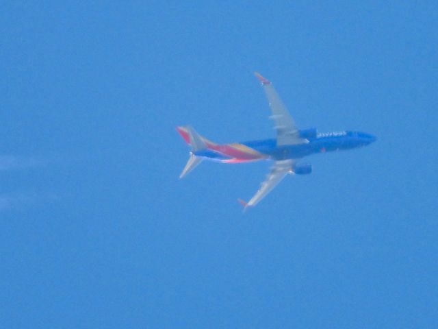 Boeing 737-800 (N8685B)