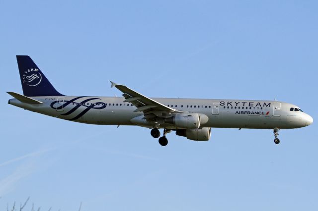 F-GTAE — - "SkyTeam" livery