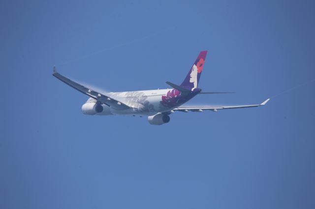 Airbus A330-200 (N382HA)